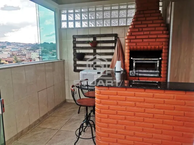 Cobertura decorada com 2 quartos e 1 vaga
