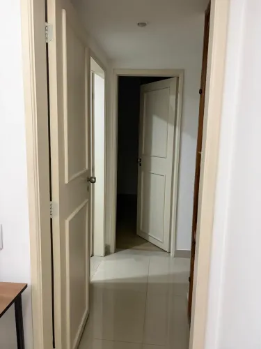 Quarto mobiliado para mulher - Praia do canto