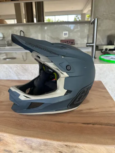 Capacete Troy lee d4 XL