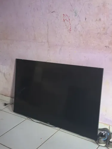 Tv 55 Philips tela com listras 