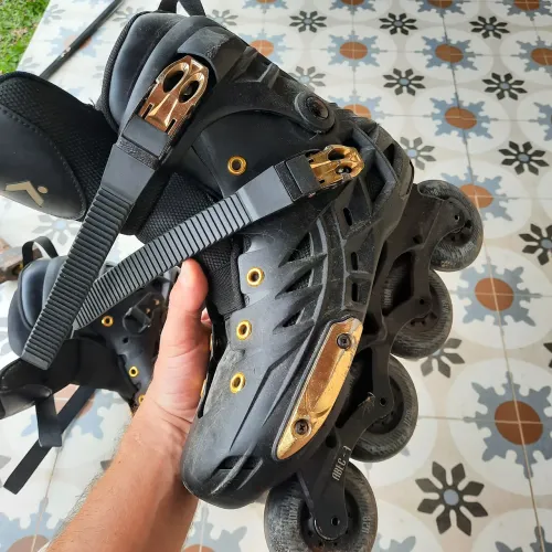 Vendo patins oxer darkness gold n40