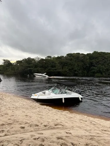 Lancha Ventura 19,5 Pés 