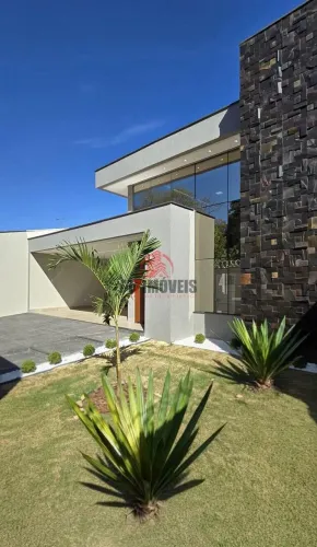CASA 3 SUÍTES C/ ENERGIA SOLAR, POÇO ARTESIANO E BOILER NO RES. ITÁLIA - GOIÂNIA