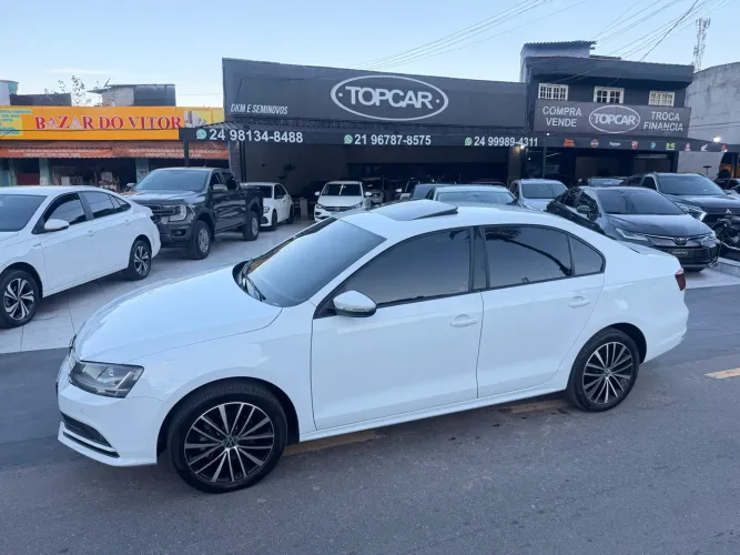 Volkswagen Jetta Comfortline 1.4 TSI 16V 4P Aut. 2018