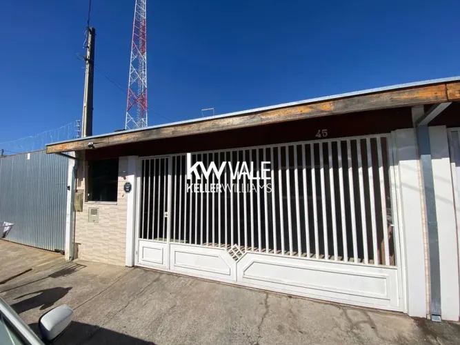 Casa de 3 dormitórios com planejados disponível no Res. Santa Paula