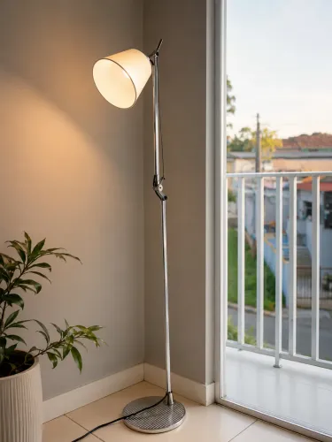 Luminária articulada