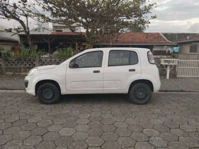 Fiat Uno Attractive 1.0 EVO Fire Flex 8V 5P 2020