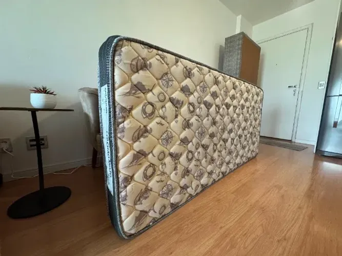Colchão Ortobom solteiro + base de cama box - seminovo