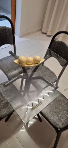 MESA VIDRO TRANSPARENTE 4 CADEIRAS