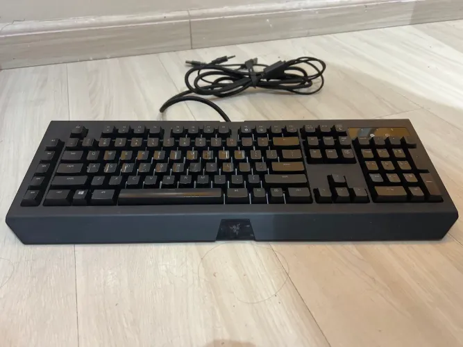 Teclado Razer Blackwidow Chroma v2