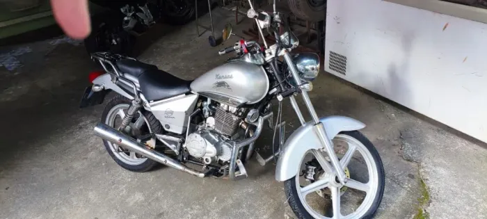 Vendo Dafra Kansas 150 em EXCELENTE estado de conservação!