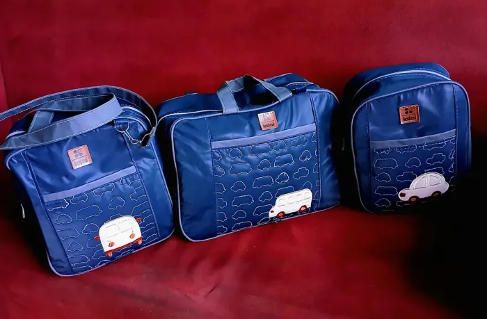 Kit de Bolsas Semi Novas Maternidade Estampa de Carrinho