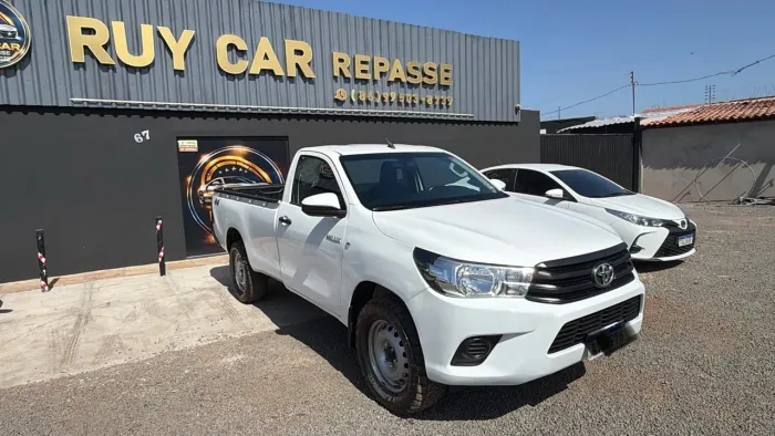 Toyota Hilux CS 4X4 2.8 TDI Diesel Mec. 2023