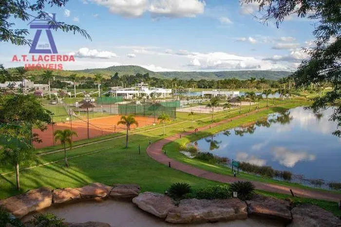Lote com 600 m² à Venda - Gran Royalle