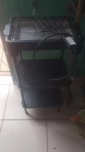 Vendo uma churrasqueira elétrica