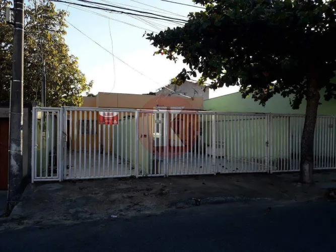 Casa independente com garagem para 02 carros, 2 quartos - Piratininga/Venda Nova