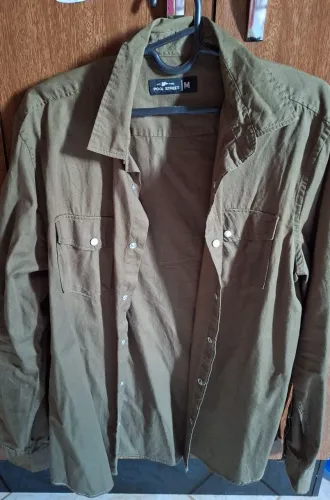 Camiseta/jaqueta manga longa verde militar