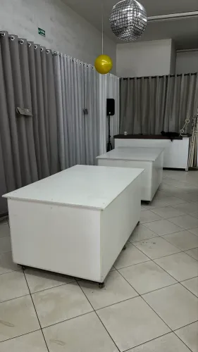 Expositor Balcão Para Lojas com Gavetas e Rodinhas