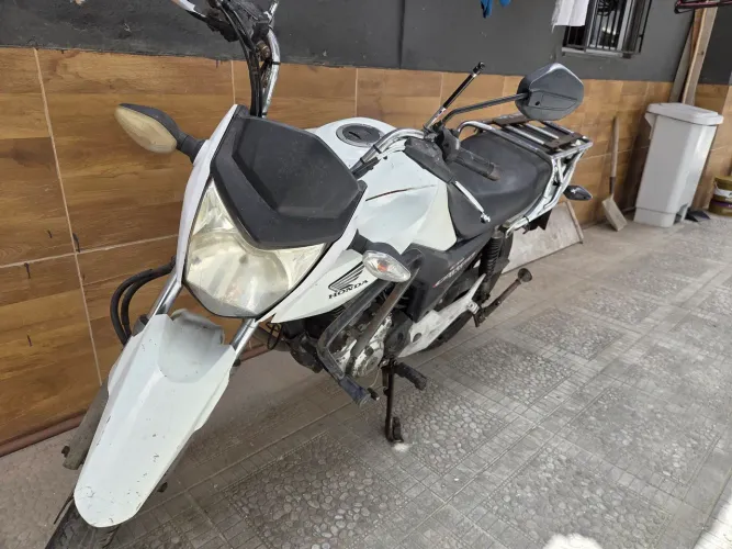 Honda CG Cargo - Econômica, resistente e pronta para trabalhar