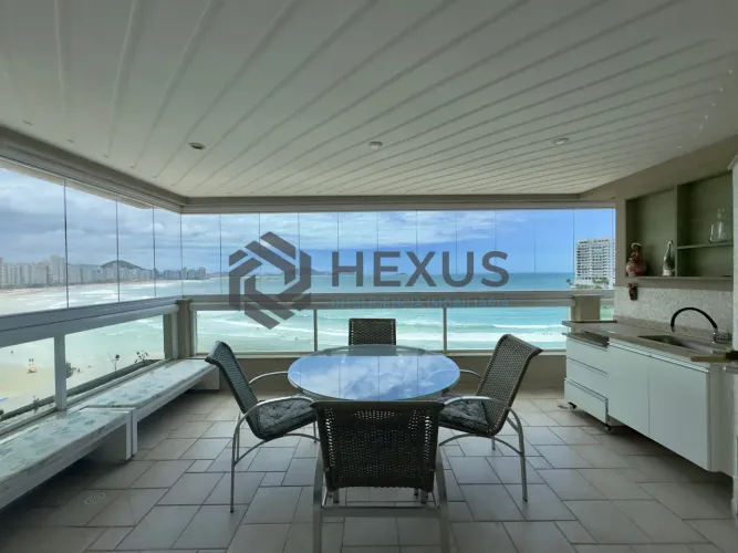 Apartamento reformado frente mar com varanda gourmet vista mar e lazer na Praia das Asturi
