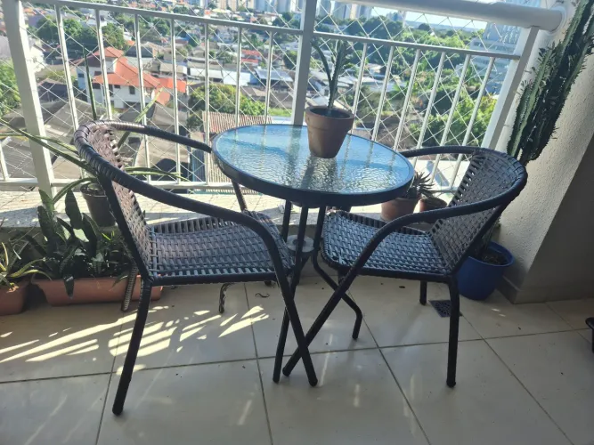 Mesa com cadeiras para varanda