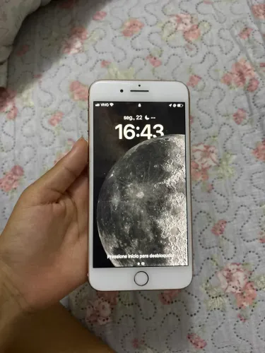 iPhone 8 Plus