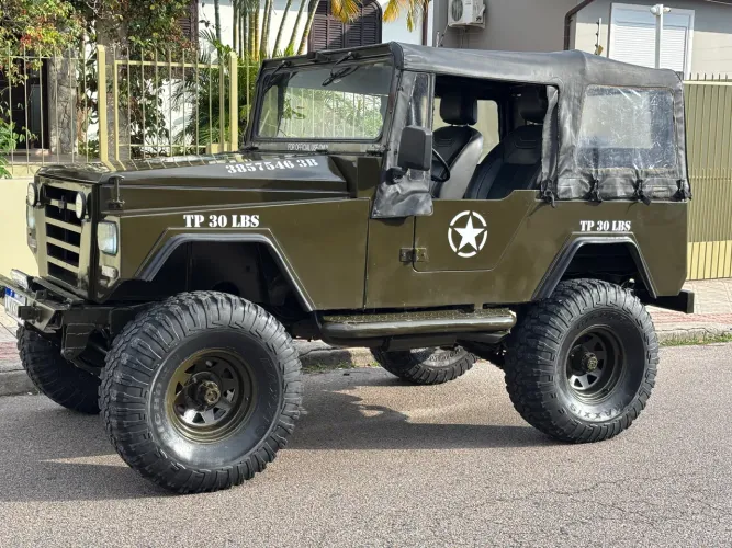 CBT Jipe Javali 3.0 4X4 Diesel 1990