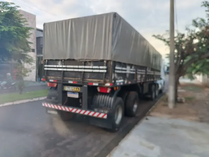 Carreta 2 eixos guerra