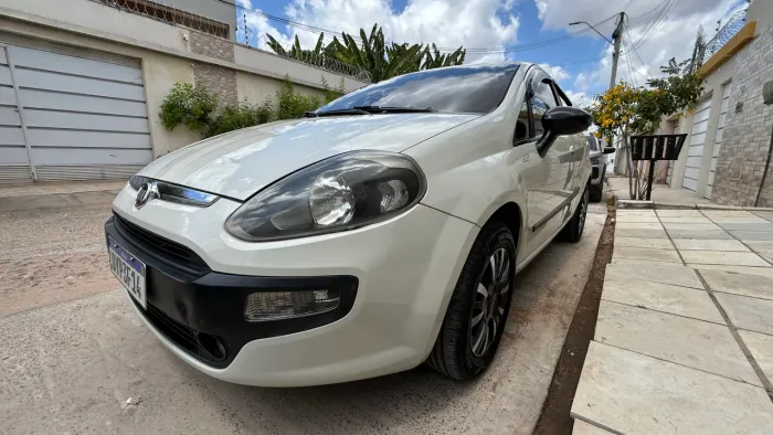 Fiat Punto Attractive 1.4 Fire Flex 8V 5P 2014
