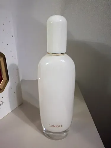 Perfume Aromatics in White Clinique CHEIO