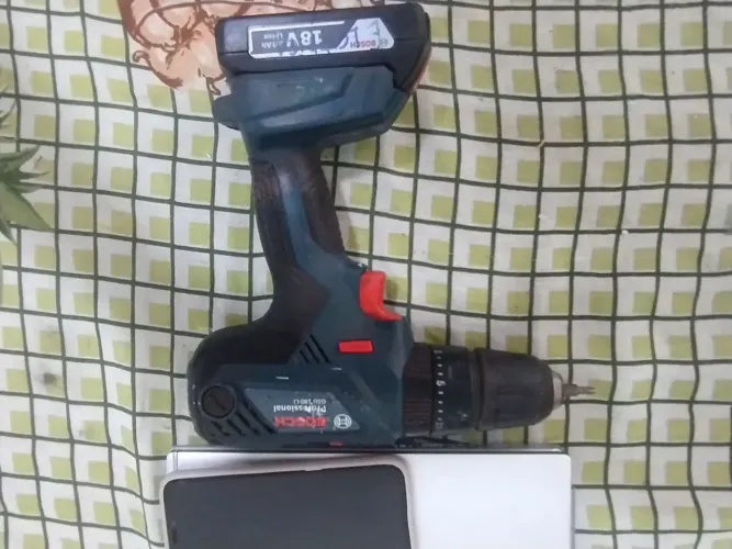 Furadeira e Parafusadeira de Impacto Bosch Professional GSB 180-LI - 18V