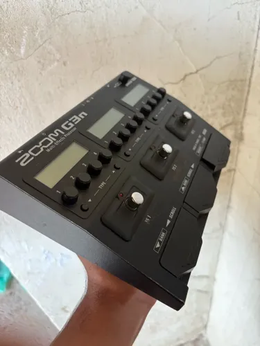 Pedaleira Zoom G3n Multi-Efeitos para Guitarra + Fonte