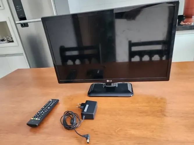 Monitor LG 24 Polegadas HD + Suporte Articulado de Brinde