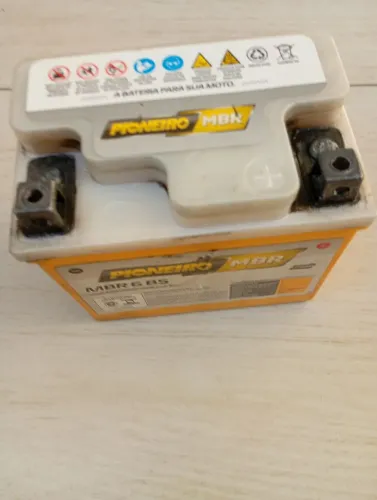 Bateria pioneira para moto 12 watts