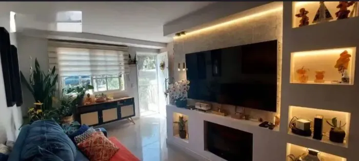 Casa em Condomínio à Venda: Conforto e Modernidade na Granja Viana Vila de Espanha