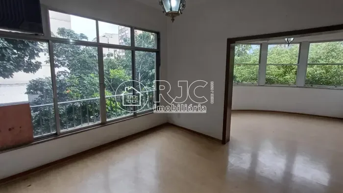 Imóvel para venda tem 145 metros quadrados com 3 quartos em Tijuca - Rio de Janeiro - RJ