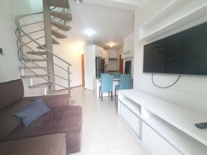 Apartamento duplex de 2 quartos localizado no Rio Tavares - Florianópolis / SC