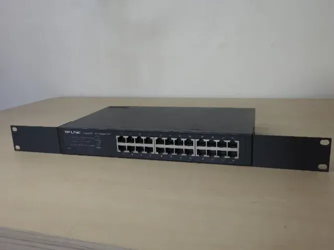 Switch TP-Link 10/100/1000 mbps, Gigabit, Ethernet, 24 Portas - TL-SG1024D