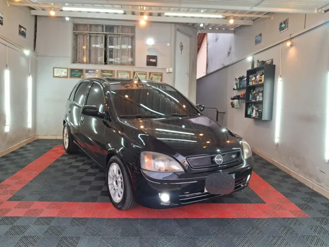 Chevrolet Corsa Hatchback 1.8 MPFI Flexpower 8V 5P 2004