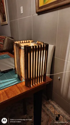 ENCANTADA roupas e artes em madeiras 