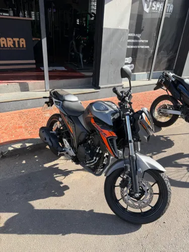 Fazer 250