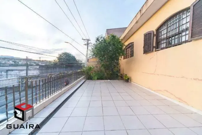Sobrado à venda 3 quartos 1 suíte 2 vagas Tibiriçá - Santo André - SP