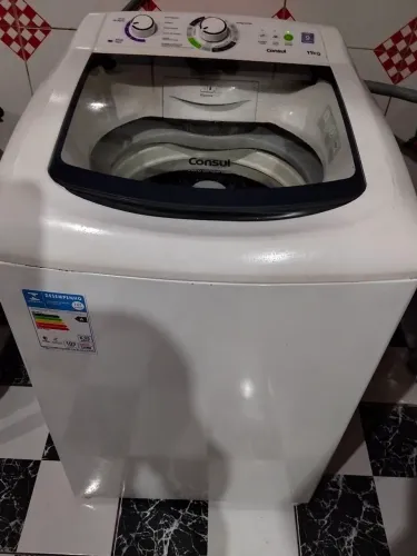 Vendo máquina de lavar roupa 11kg Consul funcionando perfeitamente todas as funções leia