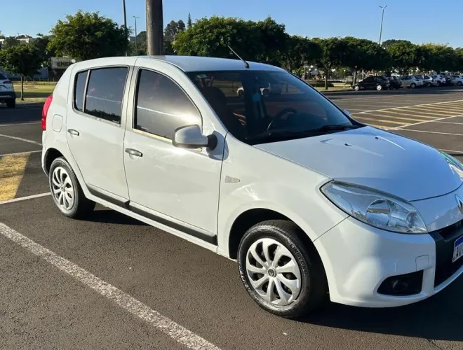 Renault Sandero Expression Hi-flex 1.6 8V 5P 2013