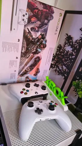 XBOX ONE S 1TB