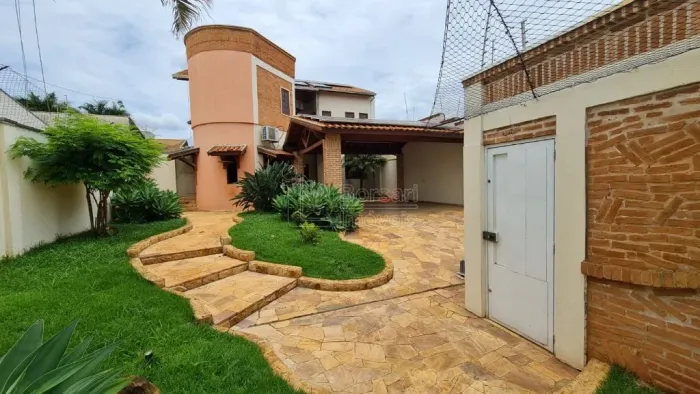 Venda de Casas / Padrão na cidade de Araraquara