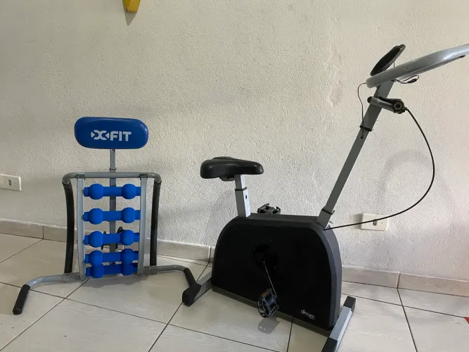 Bicicleta ergométrica + aparelho para abnominal