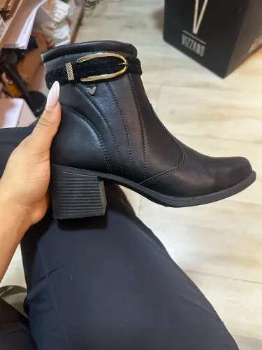 Vendo bota 