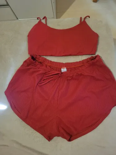 TOP E SHORT ACADEMIA