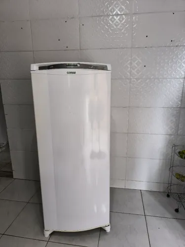 Geladeira Consul Frost Free 324L. Em ótimo estado!